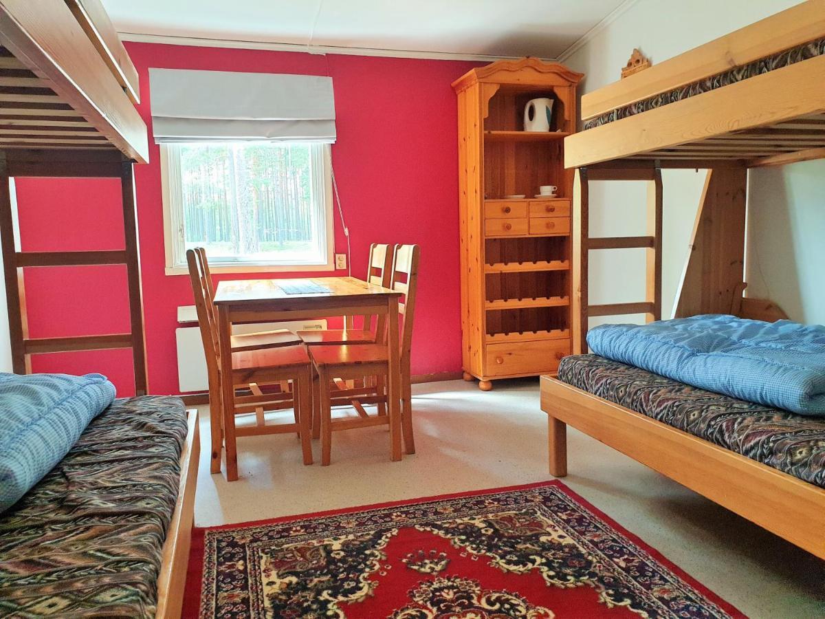 Hostel And Vandrarhem Lupin Naturcamping Lagom Gräsmark Kültér fotó