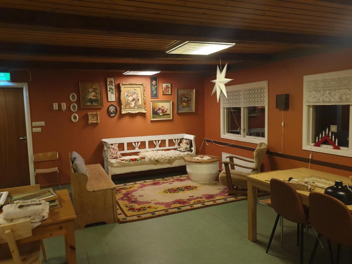 Hostel And Vandrarhem Lupin Naturcamping Lagom Gräsmark Kültér fotó