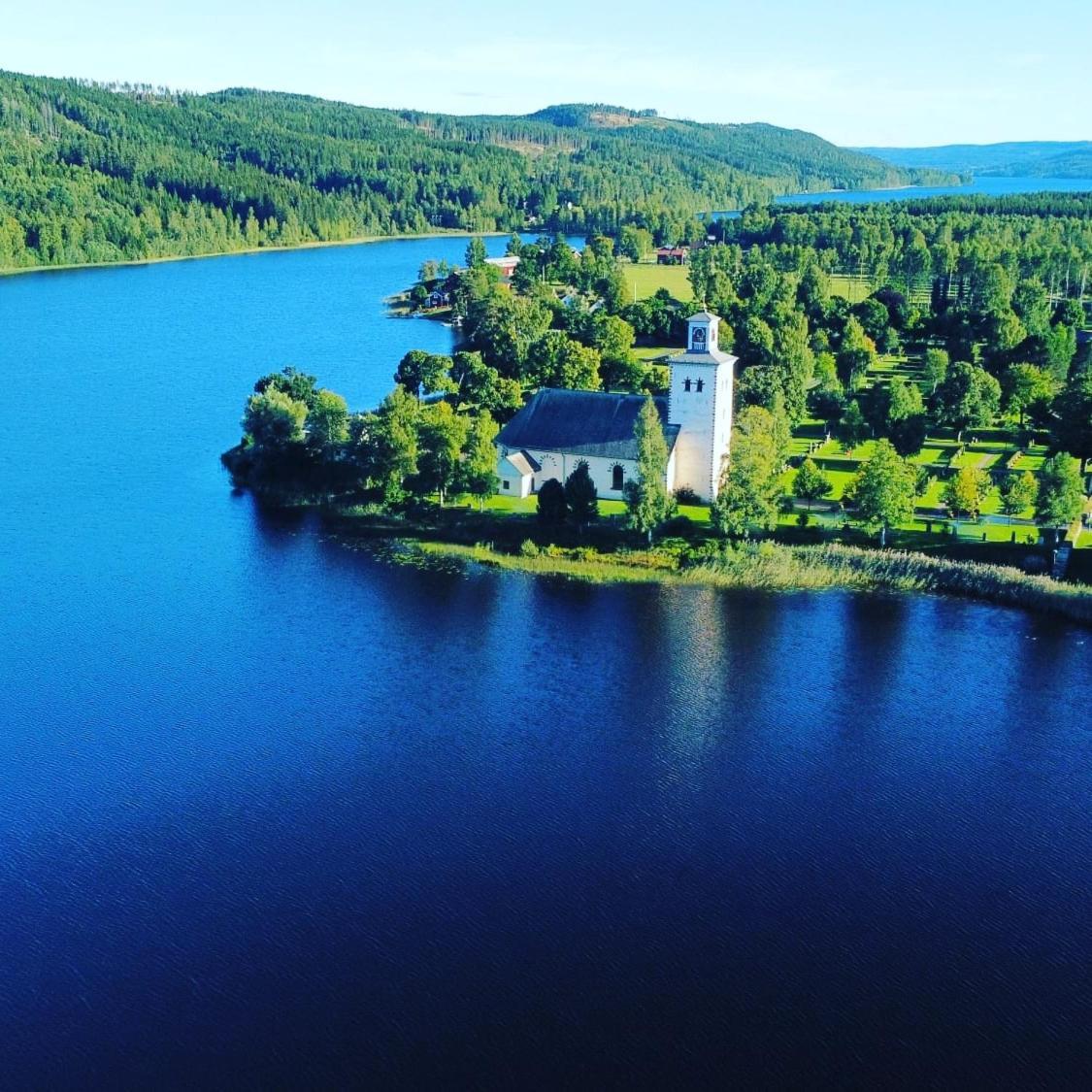 Hostel And Vandrarhem Lupin Naturcamping Lagom Gräsmark Kültér fotó